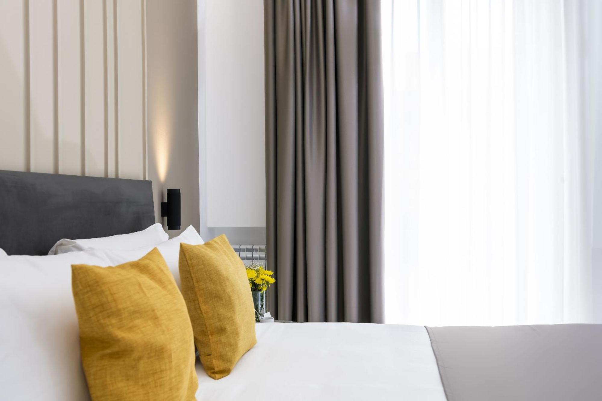 St Peter Twelve Bed & Breakfast โรม ภายนอก รูปภาพ